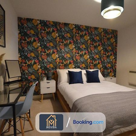 Lgi Stunning 1 Bedroom Apartment By Movida Property Group Short Lets & Serviced Accommodation Leeds  Bagian luar foto