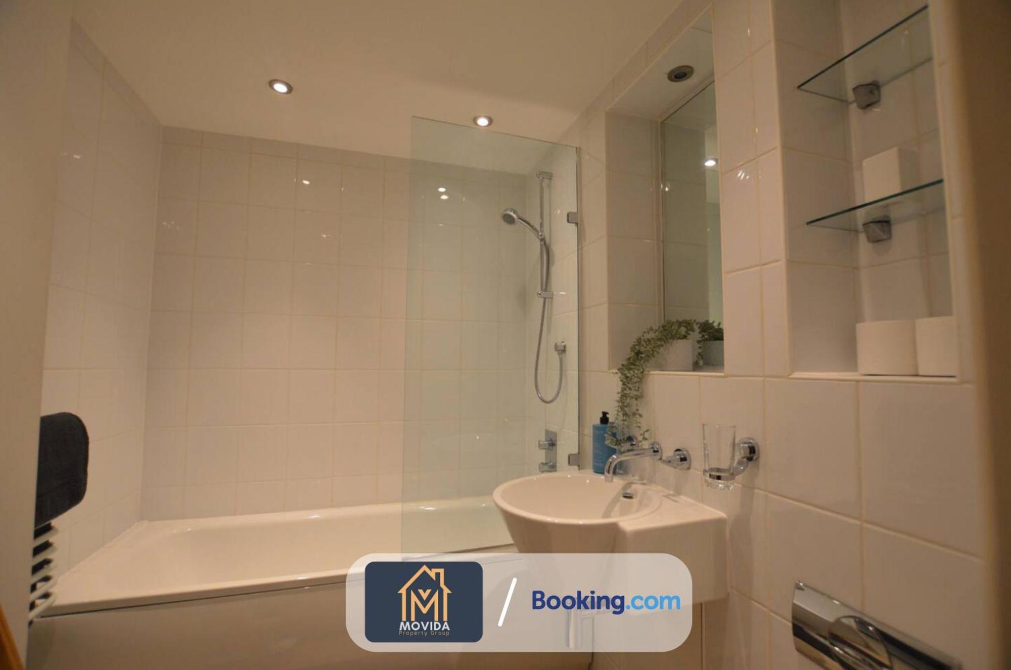 Lgi Stunning 1 Bedroom Apartment By Movida Property Group Short Lets & Serviced Accommodation Leeds  Bagian luar foto